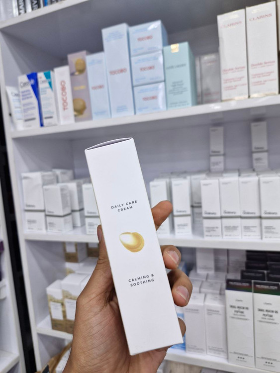 کرم مرطوبکننده و مراقبت روزانه سنتلا