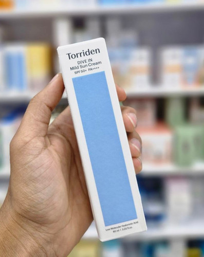 ضد آفتاب مرطوب کننده و آبرسان هیالورونیک اسید 60 میل توریدن