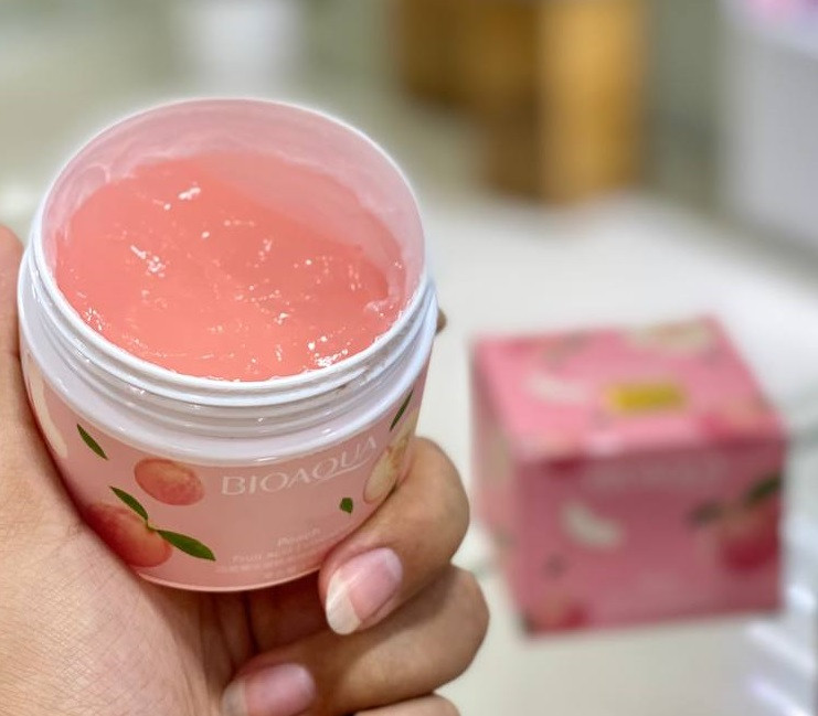 اسکراب لایه بردار صورت و بدن هلو بیوآکوا