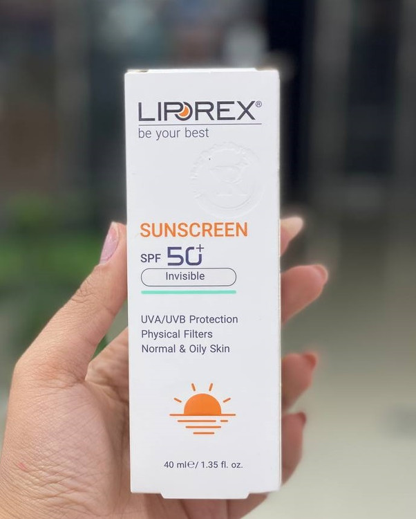 کرم ضد آفتاب لیپورکس مناسب پوست نرمال و چرب